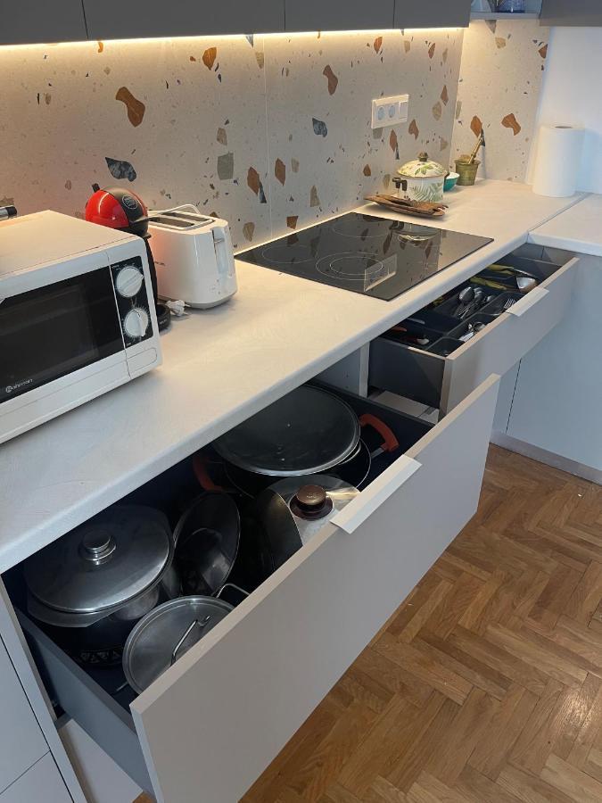 Pagrati Flat 7 Lägenhet Aten Exteriör bild